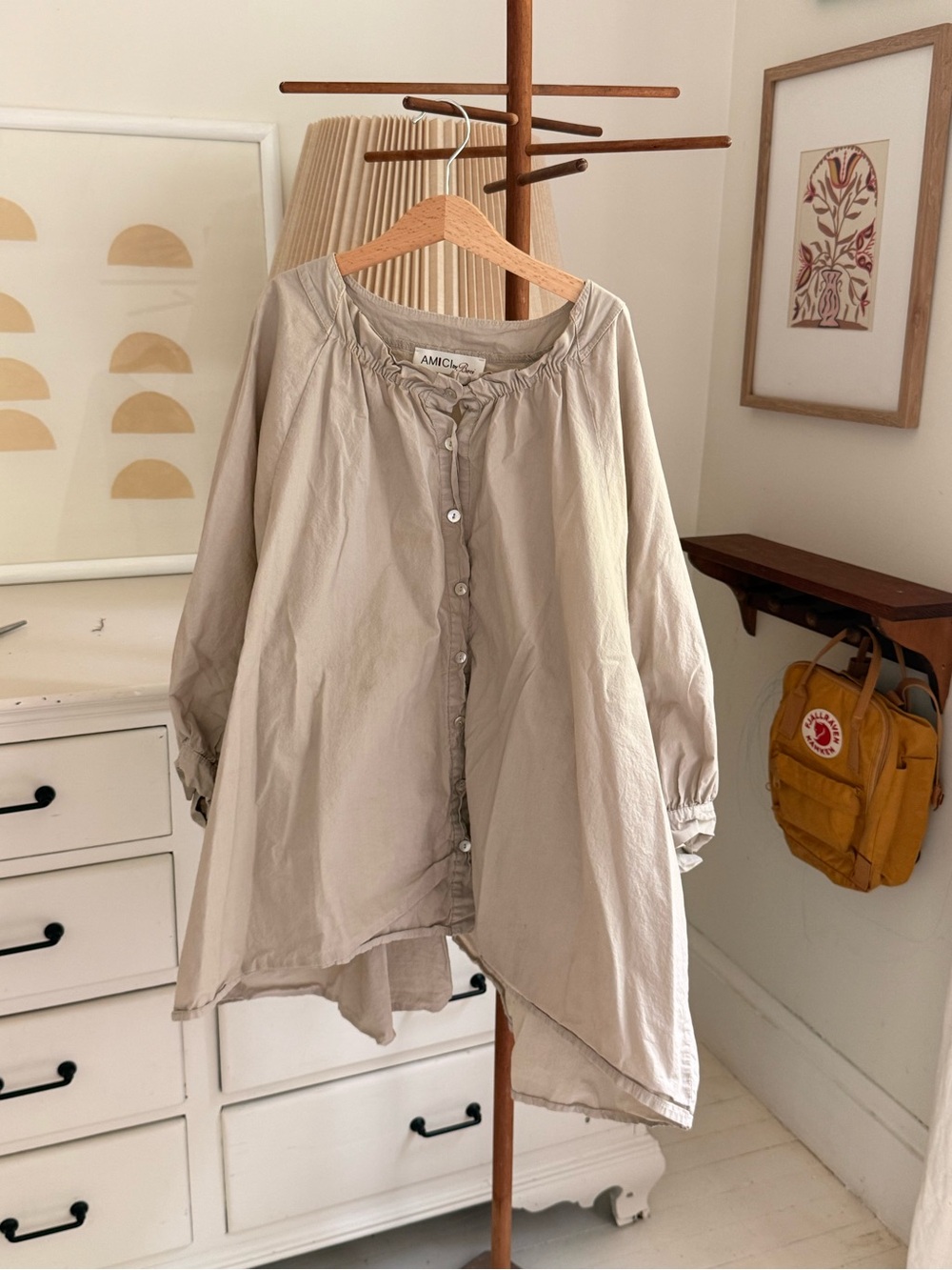 AMICI by Baci Beige Button-Front Parachute Peasant Blouse